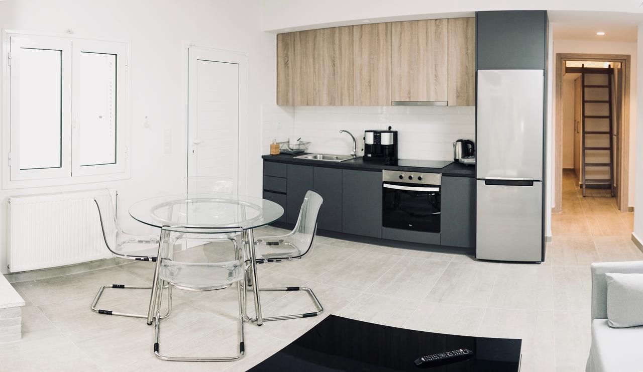 Minimal Residence Near The Beach Лоутраки Экстерьер фото